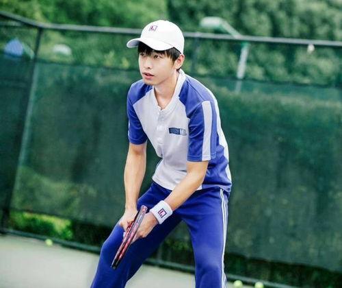 娱乐吃瓜酱开朗大男孩,揭秘开朗大男孩的欢乐生活